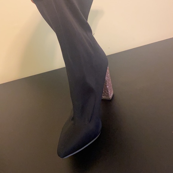 Mini bootie heels, great support! - Picture 3 of 6